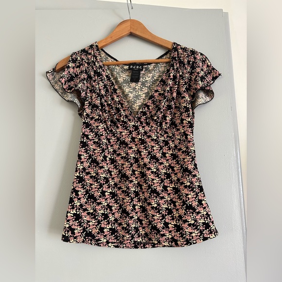 BCBG Max Azria short sleeve top with slit in sleeve. Vintage - Picture 1 of 4